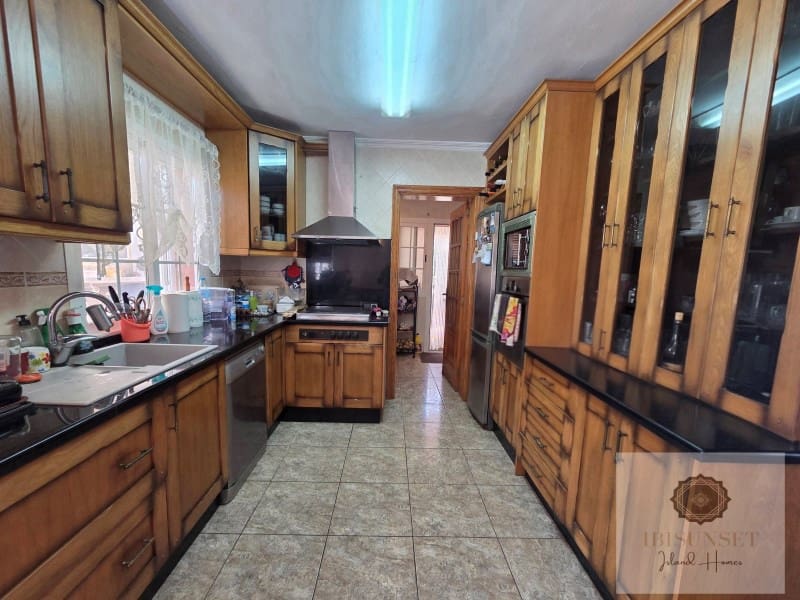 4 soverom Villa til salgs i Llucmajor med svømmebasseng garasje - € 1 380 000 (Ref: 9873424)
