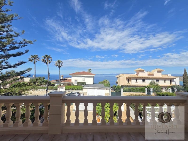 4 soverom Villa til salgs i Llucmajor med svømmebasseng garasje - € 1 380 000 (Ref: 9873424)