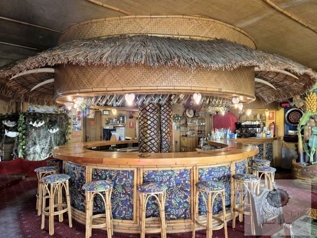Restaurang/Bar till salu i Calas de Mallorca, Manacor - 266 000 € (Ref: 9907460)
