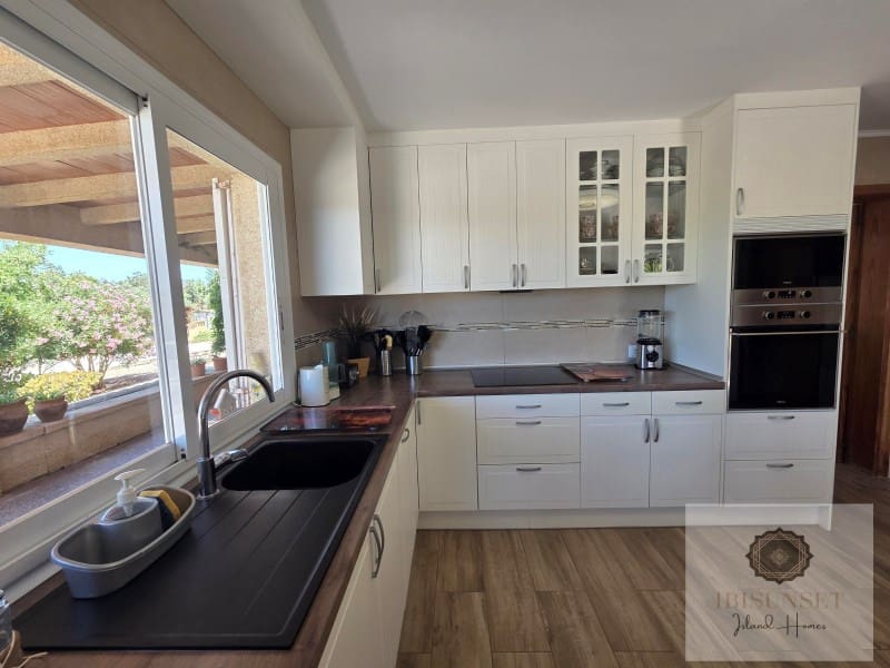 5 slaapkamer Villa te koop in Son Ferriol met zwembad garage - € 1.190.000 (Ref: 9916888)