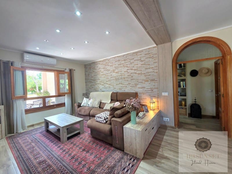 5 slaapkamer Villa te koop in Son Ferriol met zwembad garage - € 1.190.000 (Ref: 9916888)