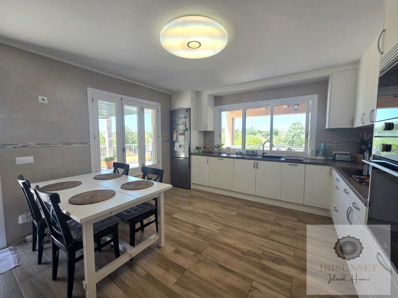 5 slaapkamer Villa te koop in Son Ferriol met zwembad garage - € 1.190.000 (Ref: 9916888)