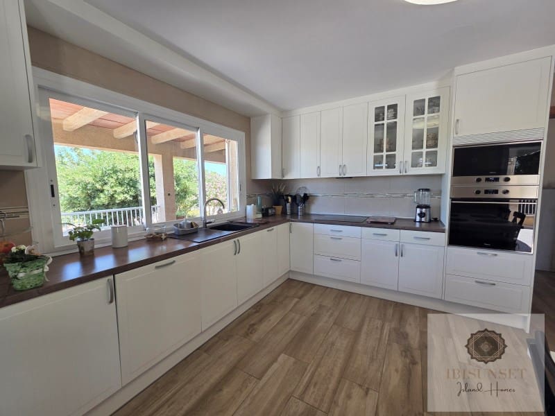 5 slaapkamer Villa te koop in Son Ferriol met zwembad garage - € 1.190.000 (Ref: 9916888)