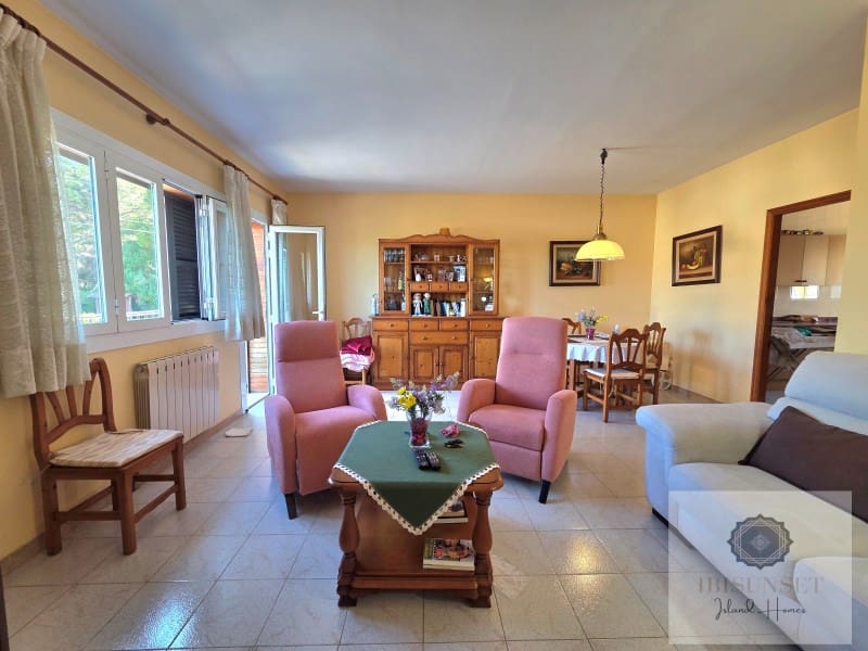 Chalet de 4 habitaciones en Son Servera en venta con garaje - 598.000 € (Ref: 9936333)