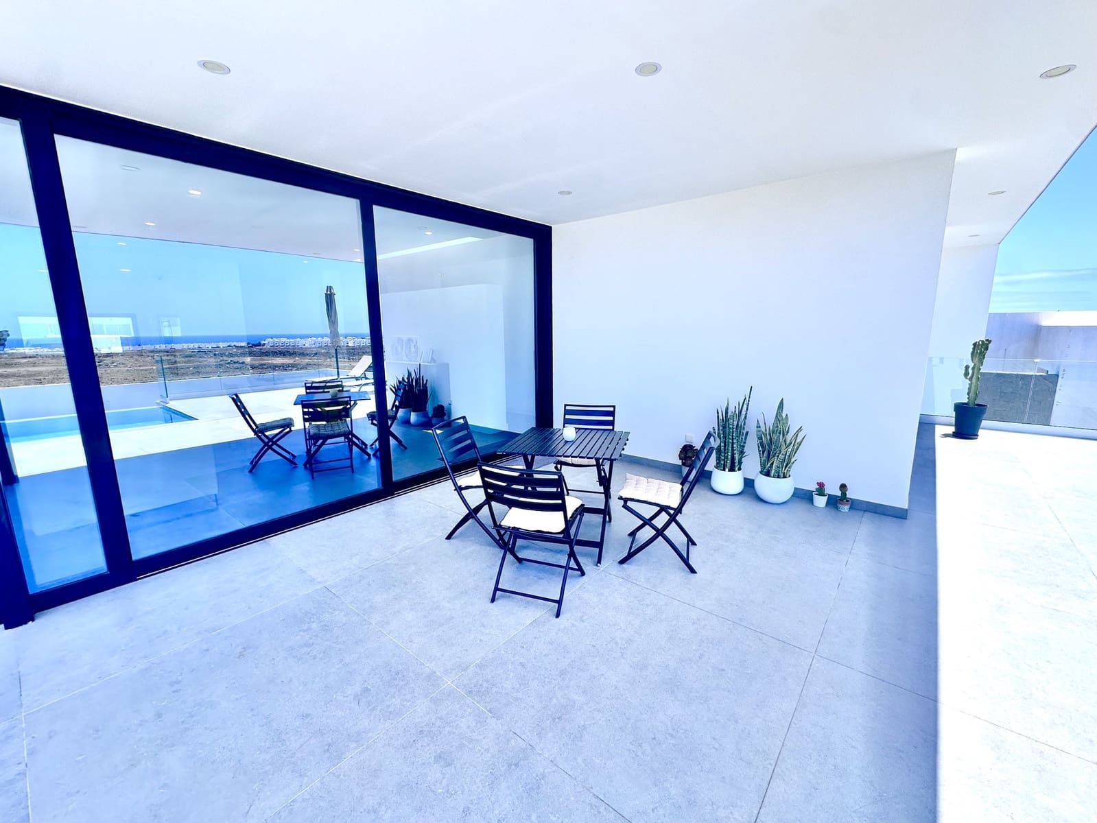 3 bedroom Townhouse for sale in Costa Teguise with pool garage - € 880,000 (Ref: 10027594)
