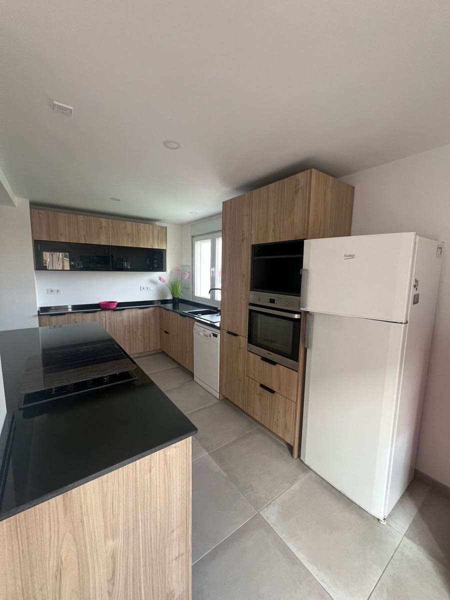 Casa de 5 habitaciones en El Campello en venta con garaje - 649.000 € (Ref: 9707679)