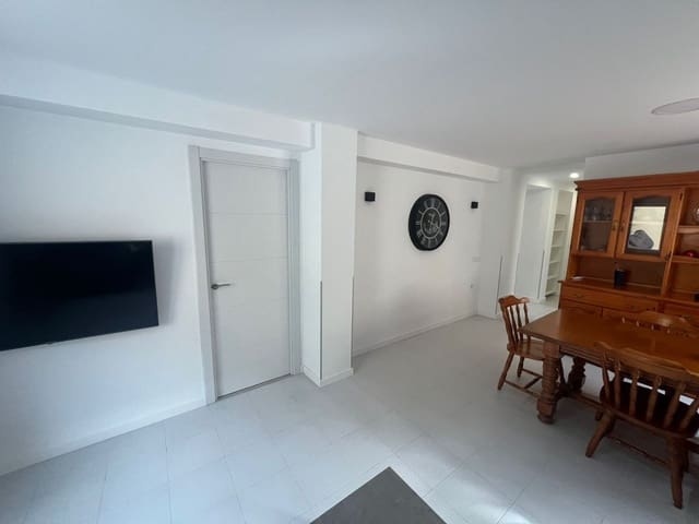 Casa de 5 habitaciones en El Campello en venta con garaje - 649.000 € (Ref: 9707679)