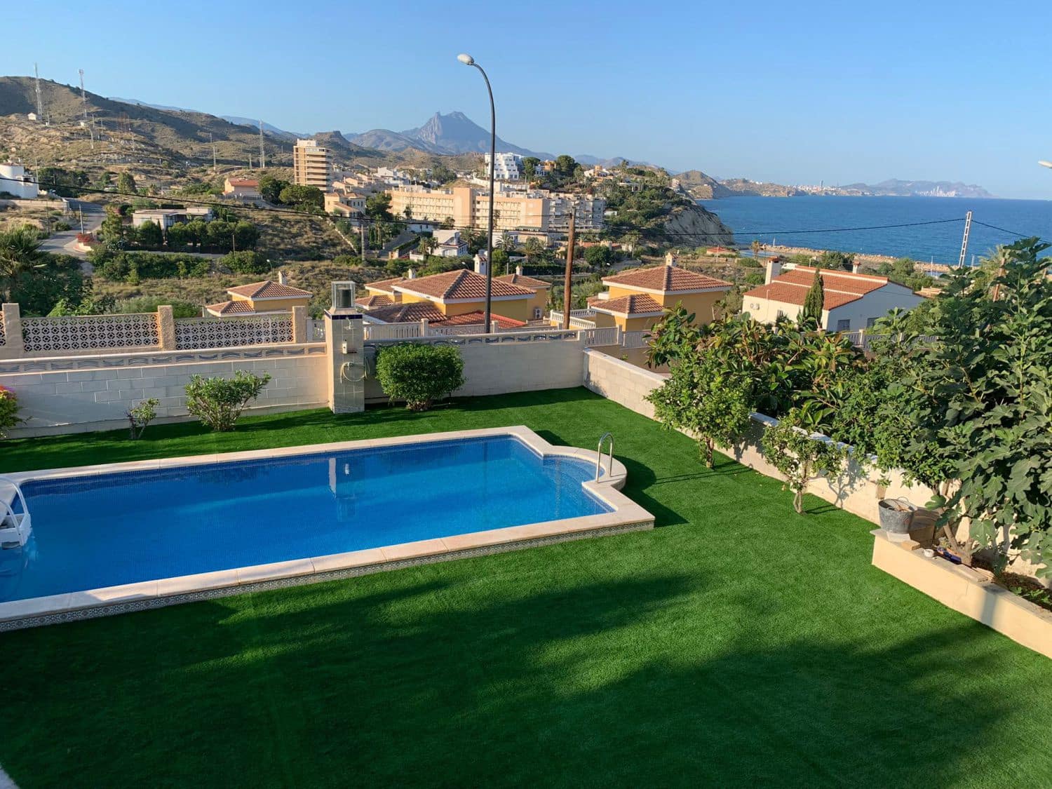 Casa de 5 habitaciones en El Campello en venta con garaje - 649.000 € (Ref: 9707679)