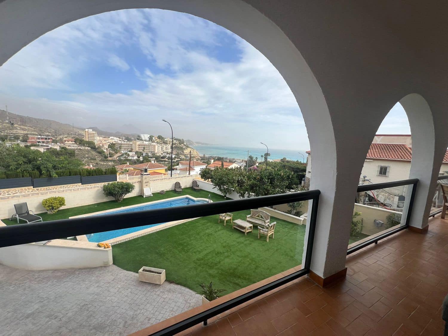 Casa de 5 habitaciones en El Campello en venta con garaje - 649.000 € (Ref: 9707679)
