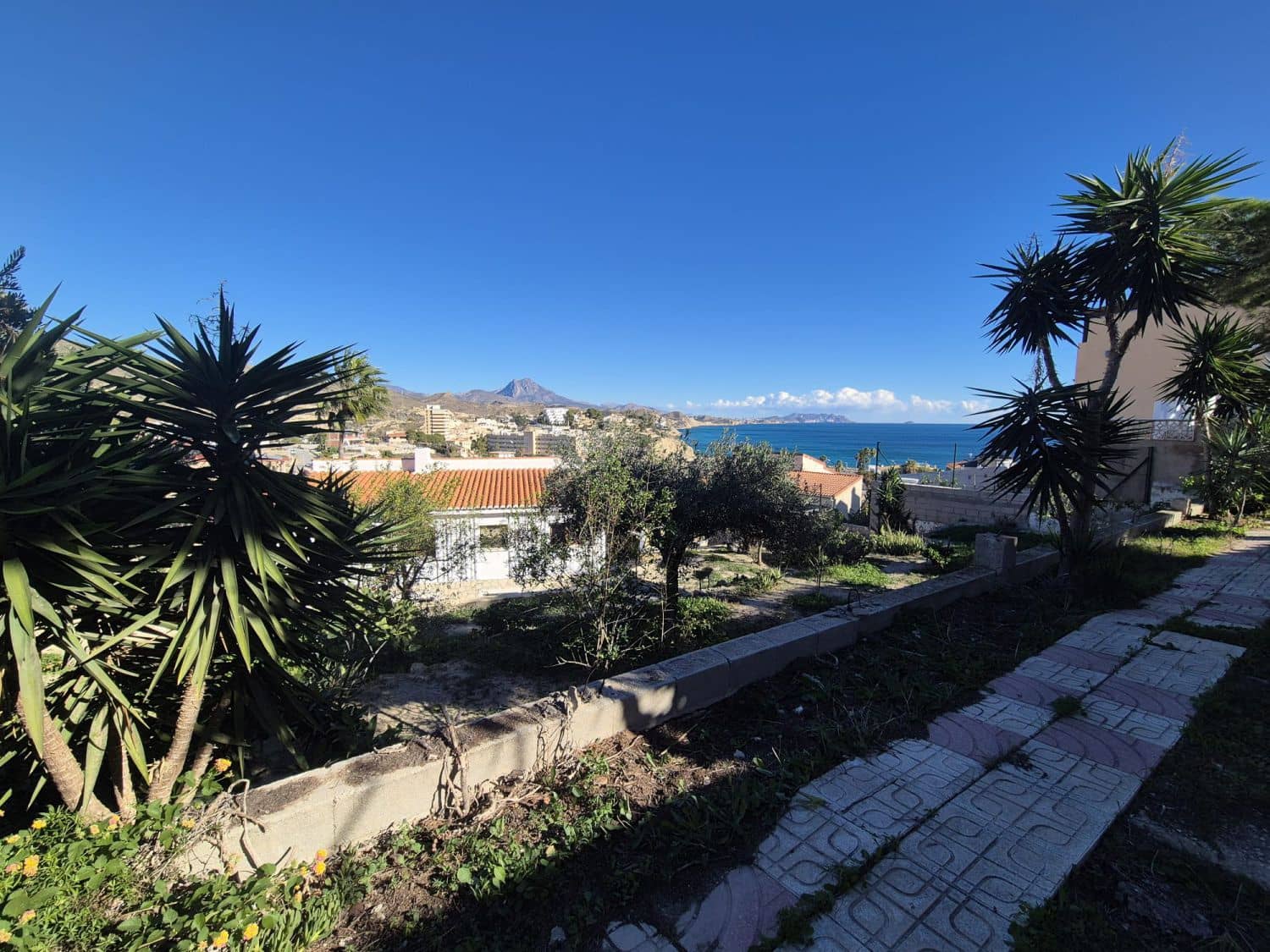 Casa de 5 habitaciones en El Campello en venta con garaje - 649.000 € (Ref: 9707679)