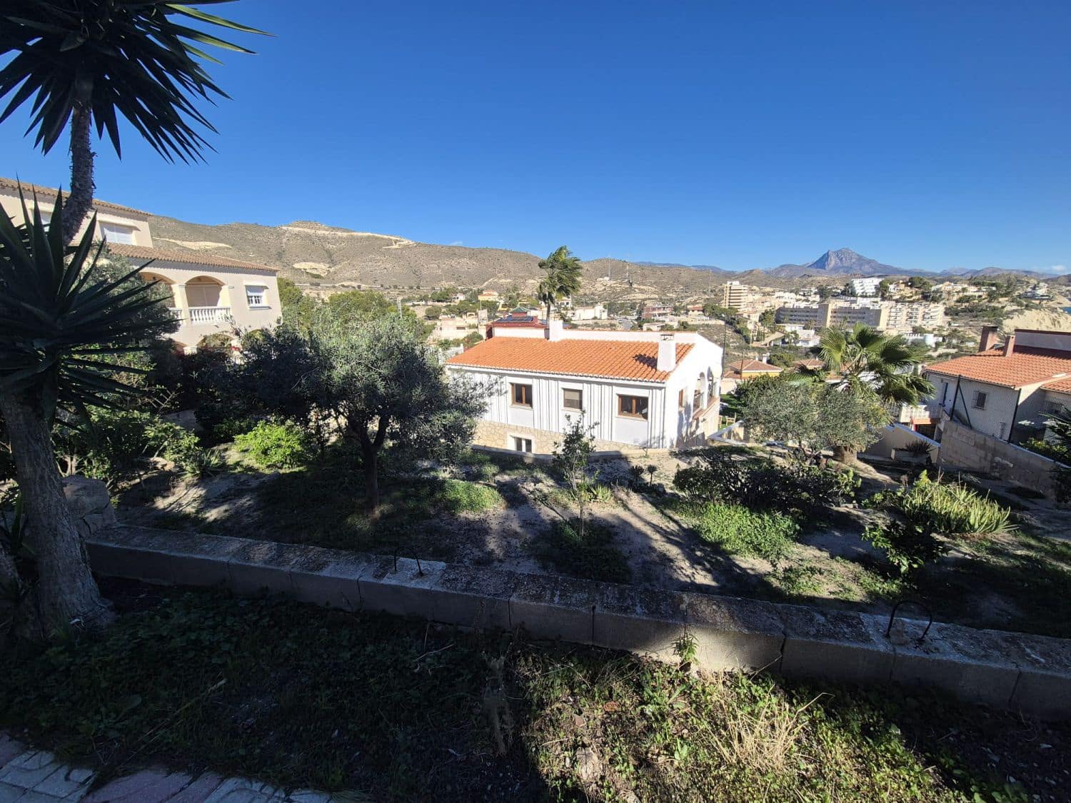 Casa de 5 habitaciones en El Campello en venta con garaje - 649.000 € (Ref: 9707679)