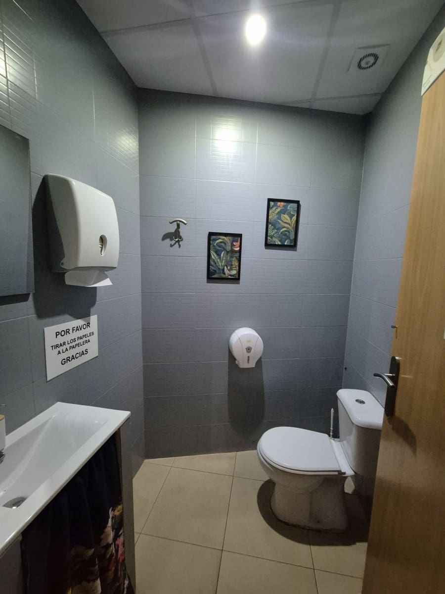 Commercial for sale in San Vicente / Sant Vicent del Raspeig - € 80,000 (Ref: 9707681)