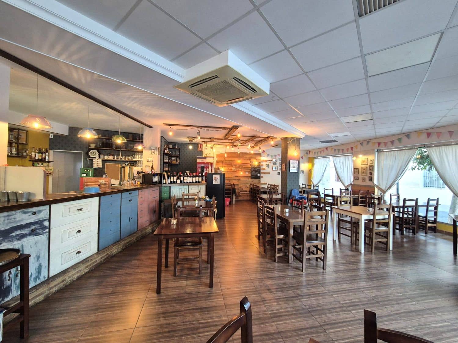 Commercial for sale in San Vicente / Sant Vicent del Raspeig - € 80,000 (Ref: 9707681)