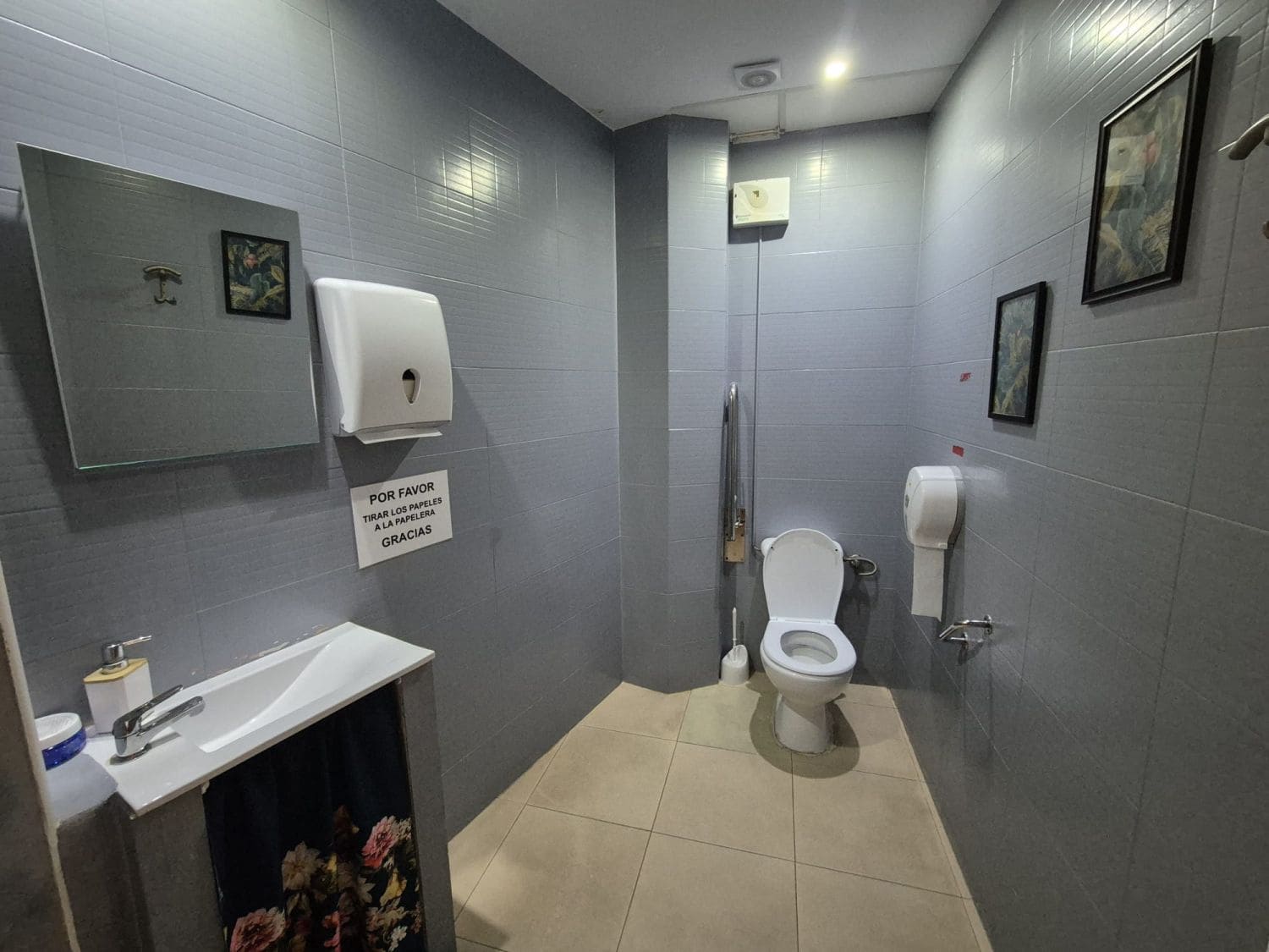 Commercial for sale in San Vicente / Sant Vicent del Raspeig - € 80,000 (Ref: 9707681)