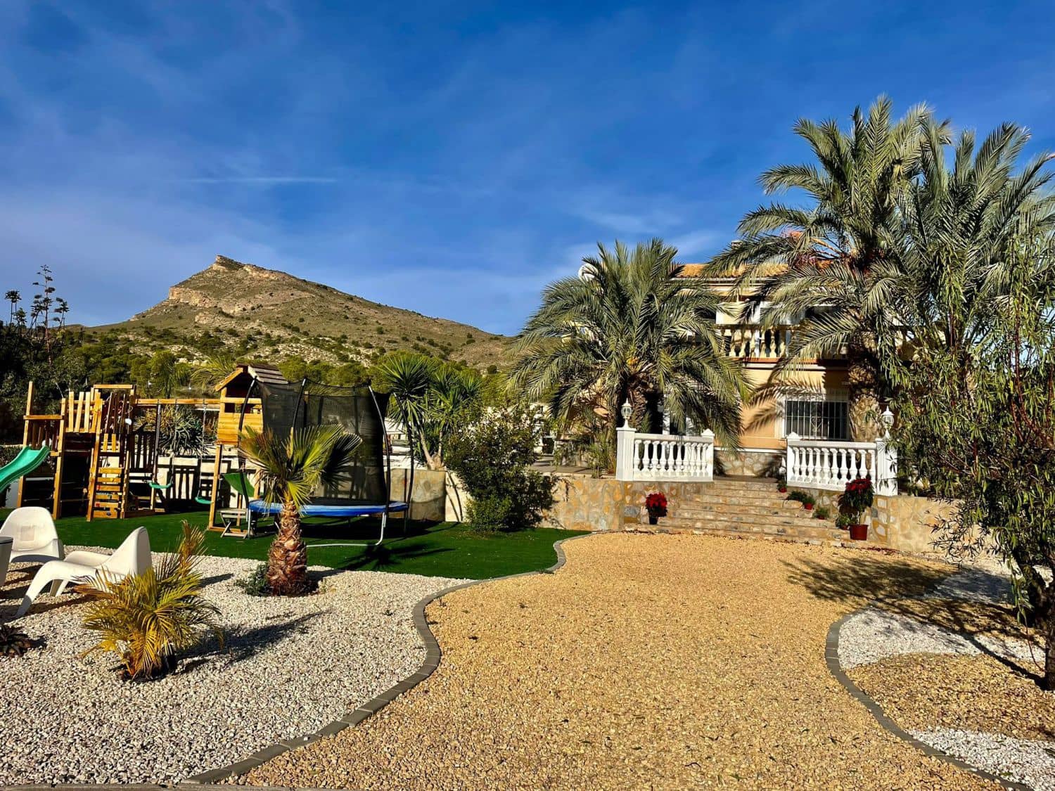 5 Zimmer Haus zu verkaufen in Muchamiel / Mutxamel - 479.000 € (Ref: 9707683)