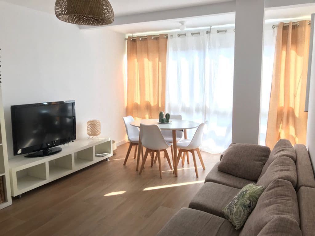 3 bedroom Flat for sale in El Campello with garage - € 420,000 (Ref: 9711101)