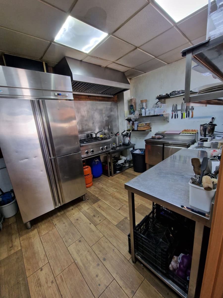 Commercial for sale in El Campello - € 89,000 (Ref: 9714526)