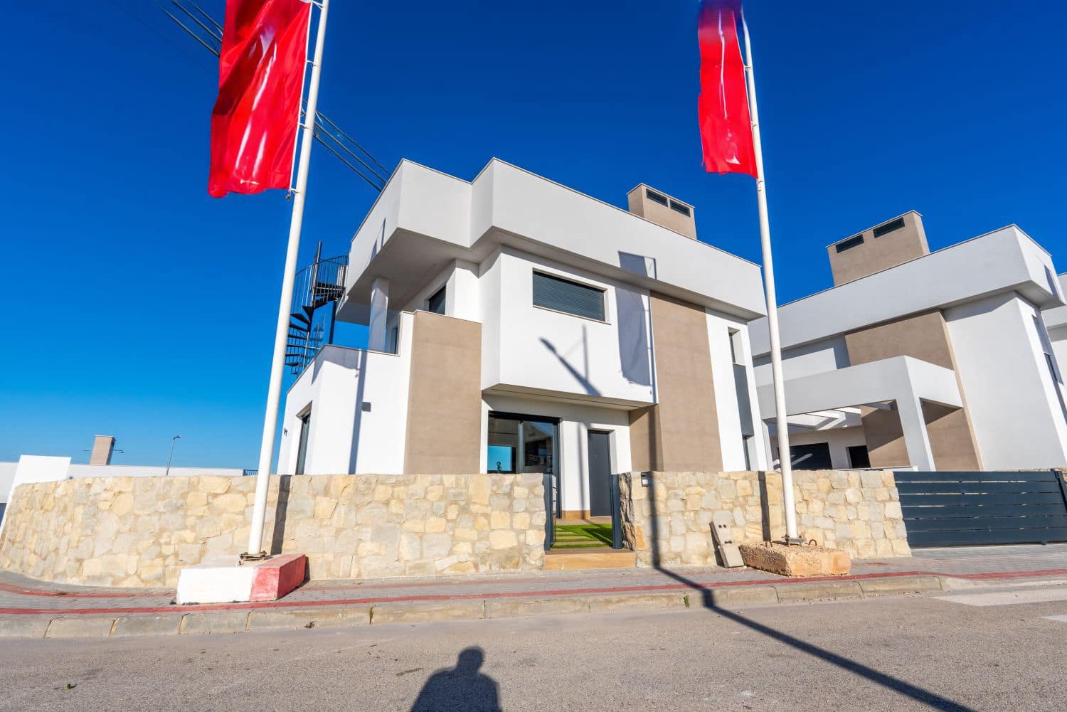 3 bedroom Villa for sale in Algorfa - € 528,000 (Ref: 9722683)