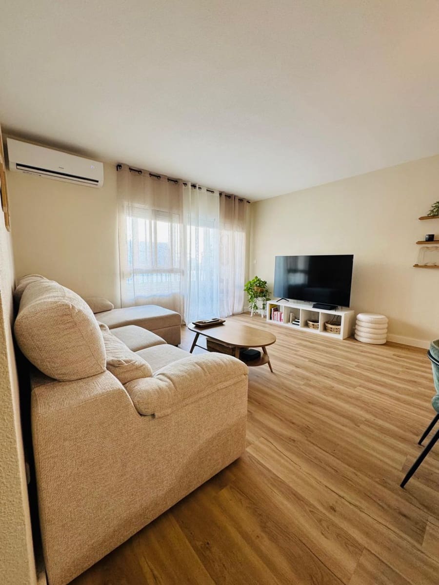 4 bedroom Flat for sale in El Campello with garage - € 289,000 (Ref: 9737984)