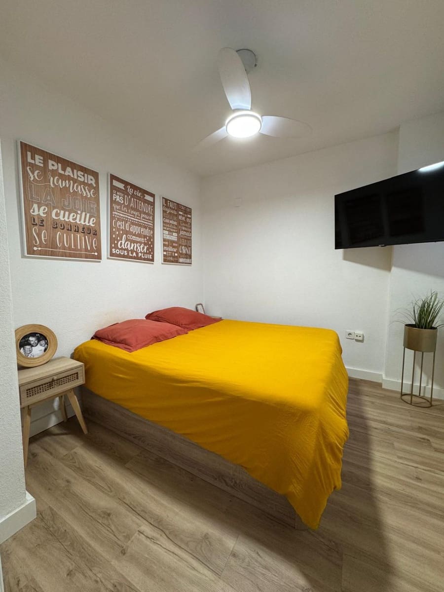 4 bedroom Flat for sale in El Campello with garage - € 289,000 (Ref: 9737984)