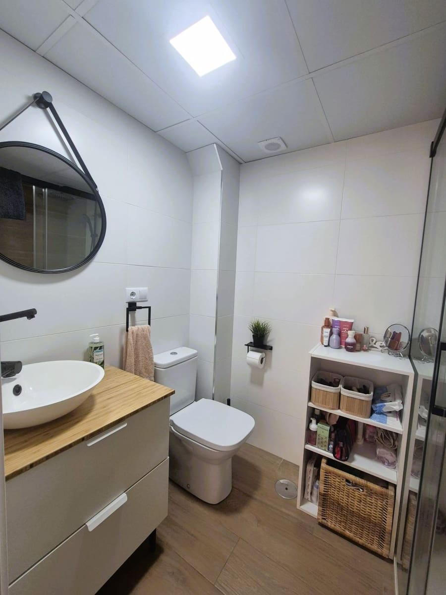 3 bedroom Flat for sale in El Campello with garage - € 420,000 (Ref: 9737985)