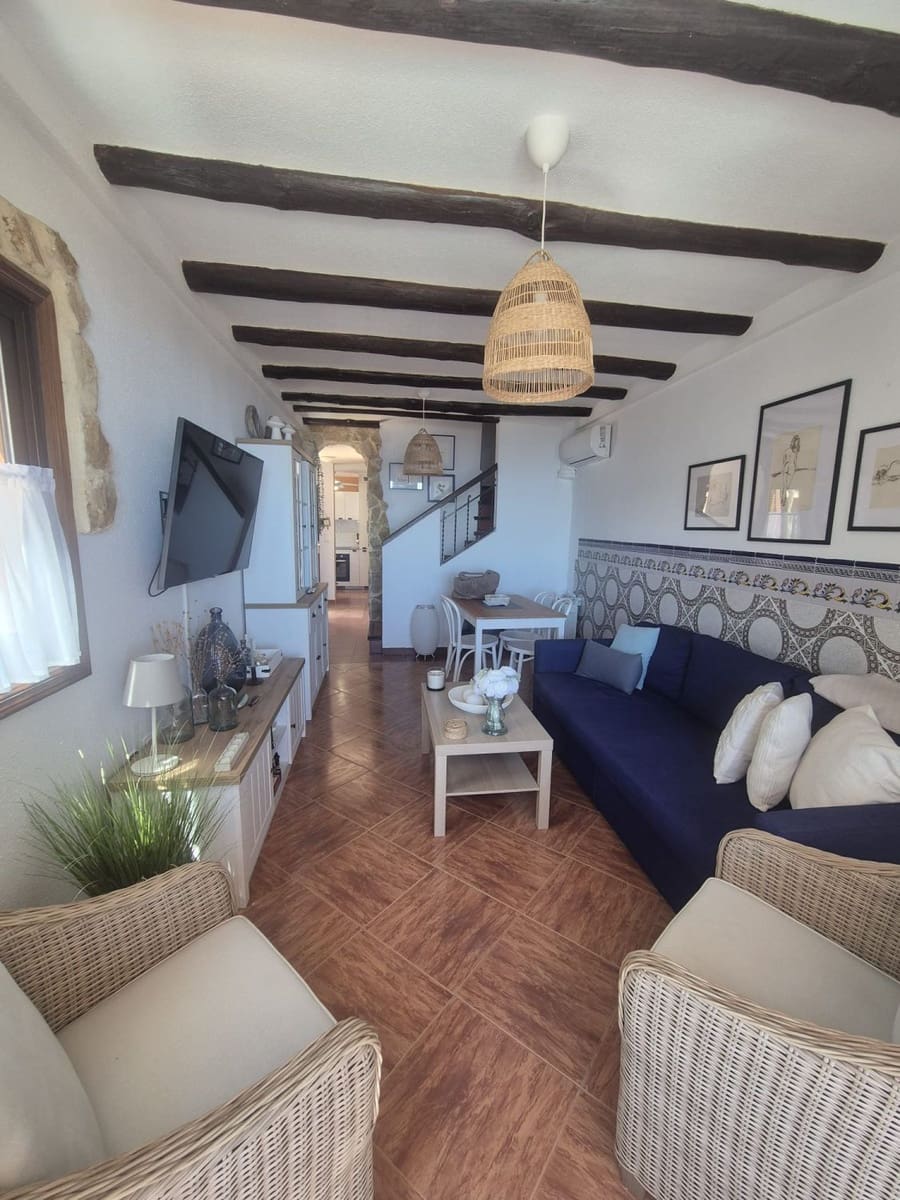 2 bedroom Terraced Villa for sale in El Campello with garage - € 319,000 (Ref: 9796207)