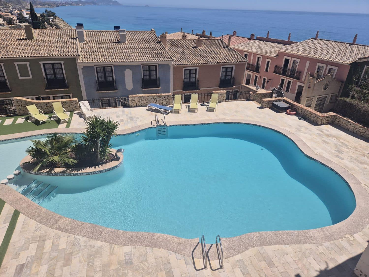 2 bedroom Terraced Villa for sale in El Campello with garage - € 319,000 (Ref: 9796207)