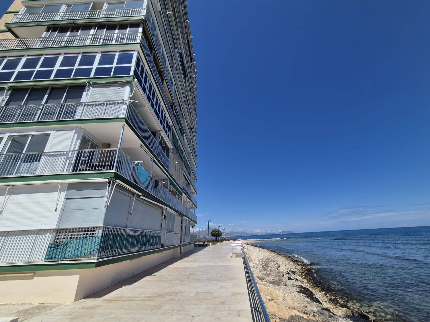 2 bedroom Flat for sale in El Campello with garage - € 289,000 (Ref: 9824704)