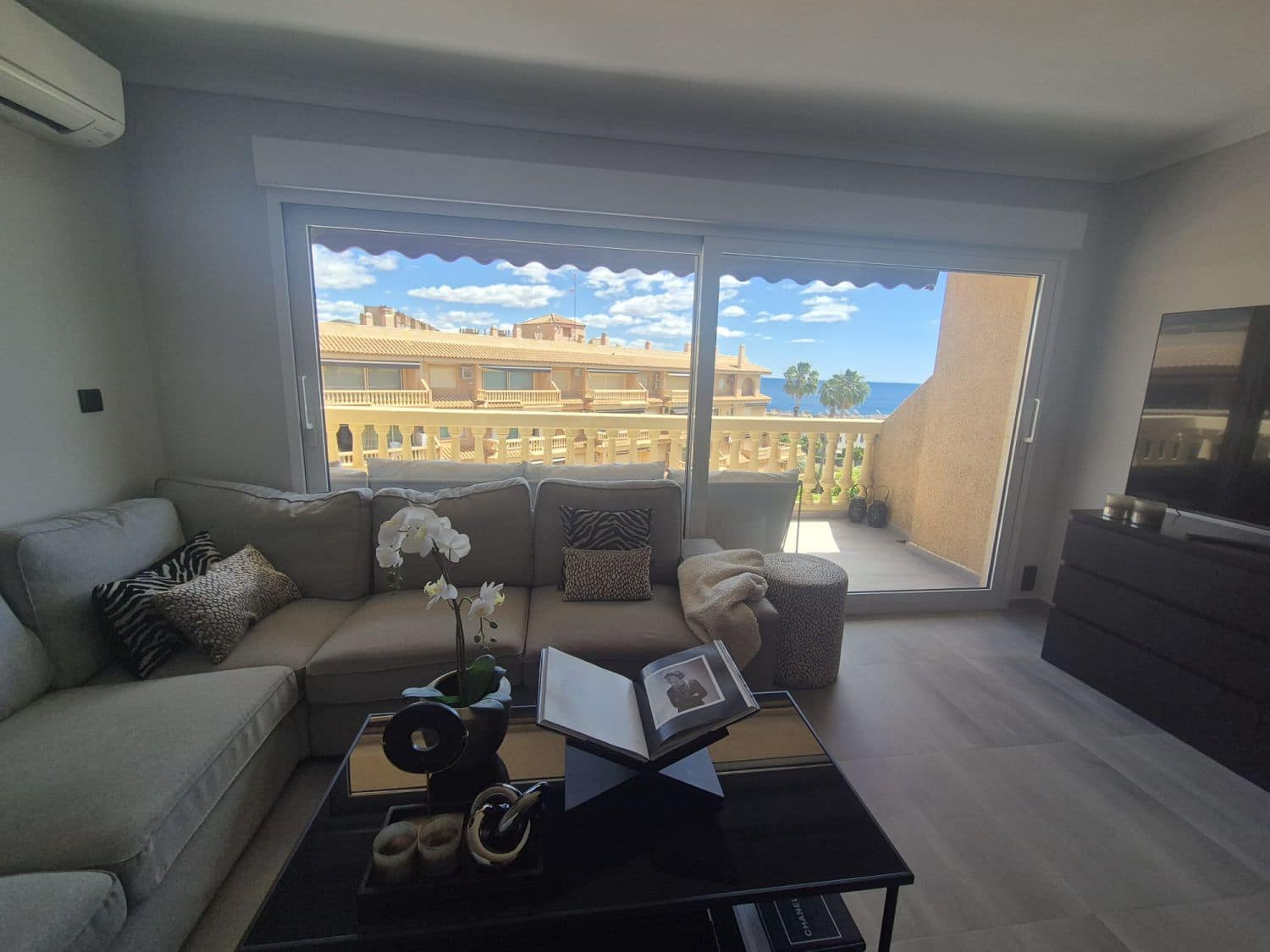2 soverom Leilighet til leie i El Campello med svømmebasseng garasje - € 1 450 (Ref: 9833260)
