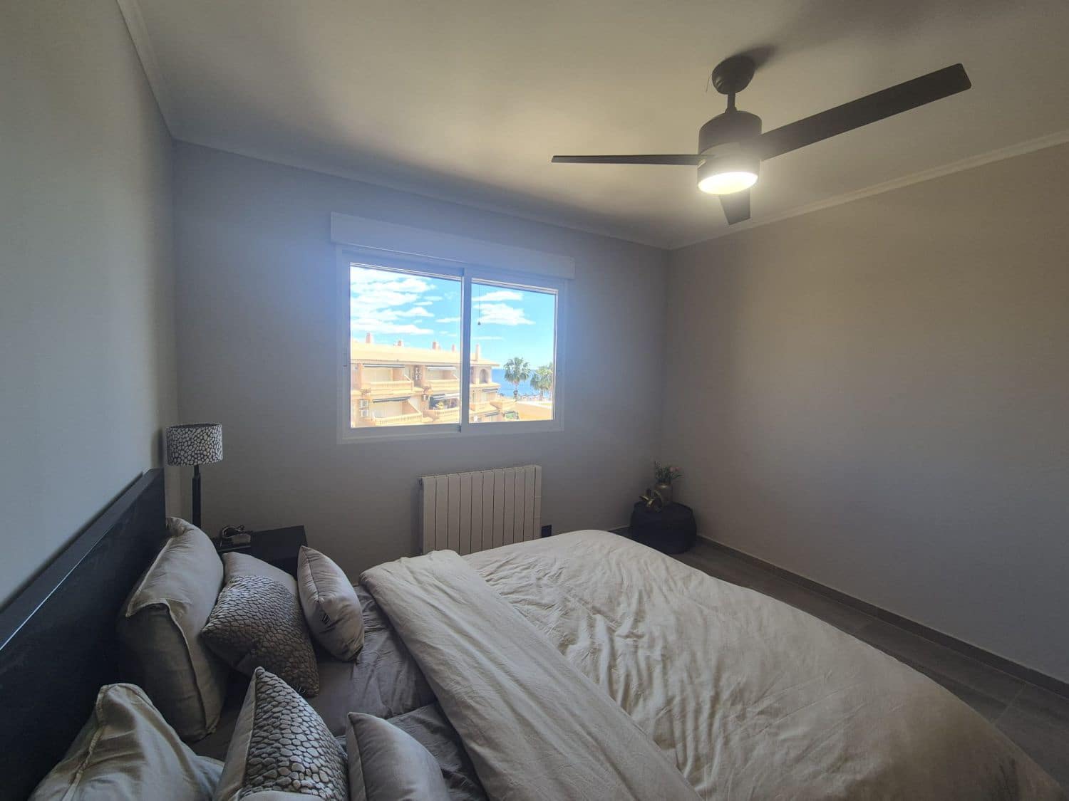2 soverom Leilighet til leie i El Campello med svømmebasseng garasje - € 1 450 (Ref: 9833260)