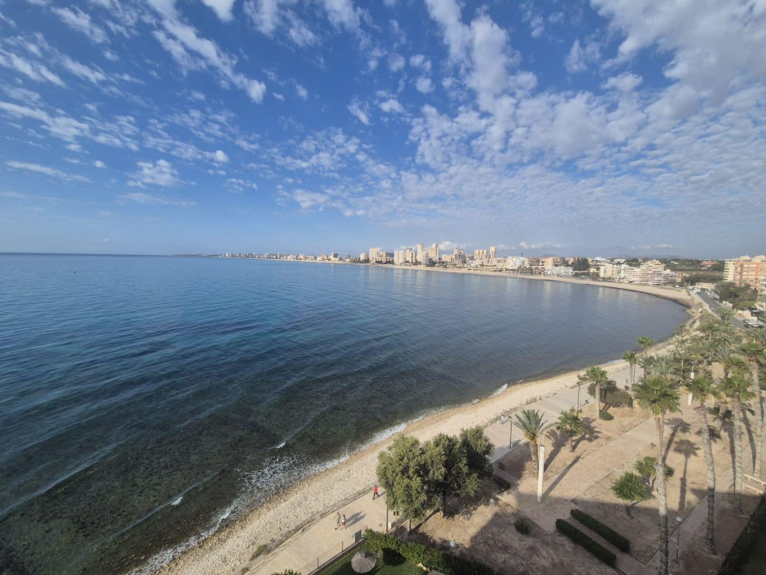 2 bedroom Flat for sale in El Campello - € 385,000 (Ref: 9848998)