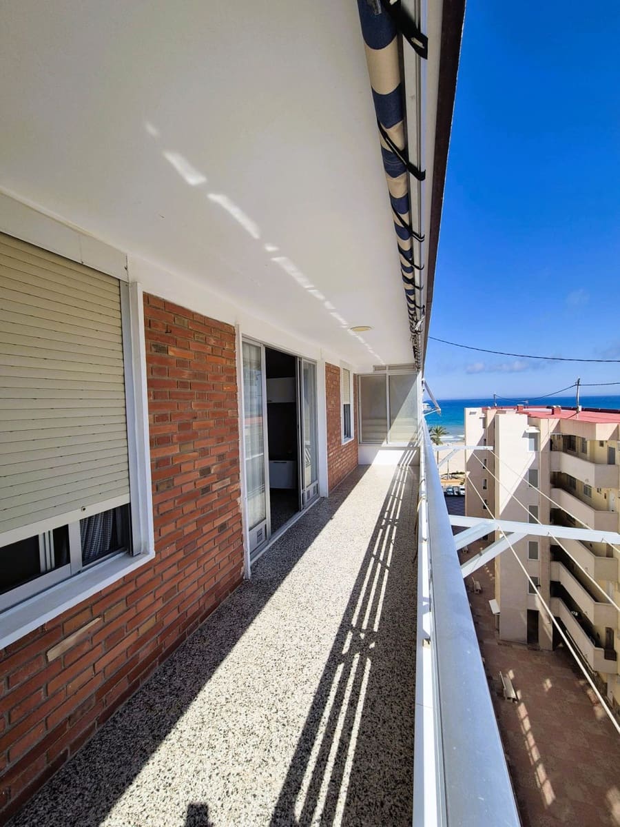 2 bedroom Flat for sale in El Campello - € 260,000 (Ref: 9864032)