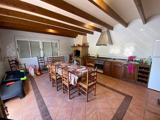 5 quarto Moradia para venda em Matola com piscina garagem - 462 000 € (Ref: 9367832)