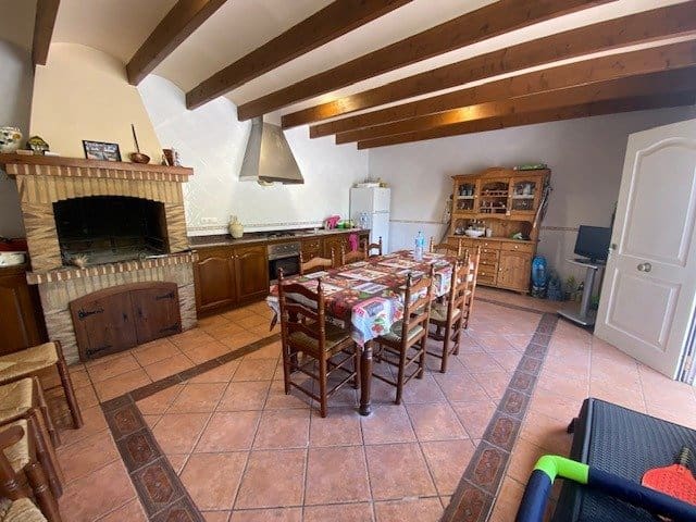 5 quarto Moradia para venda em Matola com piscina garagem - 462 000 € (Ref: 9367832)