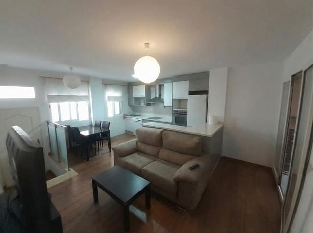 Appartement de 3 chambres à louer à Altabix, Elche / Elx - 950 € (Ref: 9367833)