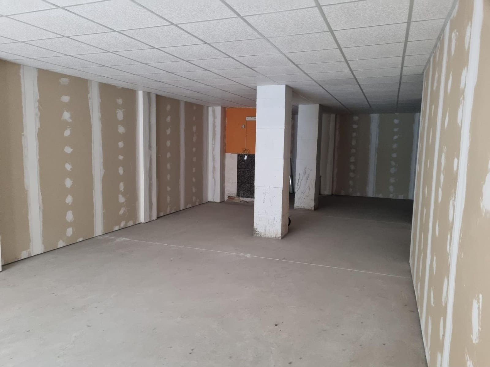 Kaupallinen myytävänä paikassa Elche / Elx - 98 000 € (Ref: 9367834)