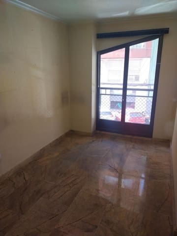 3 makuuhuone Kaupallinen vuokrattavana paikassa Elche / Elx - 450 € (Ref: 9367843)