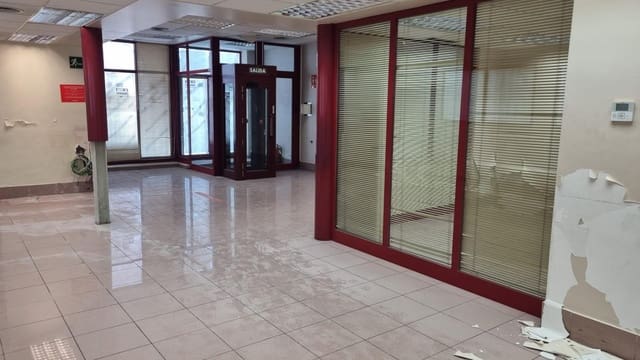 Business for rent in Centro, Elche / Elx - € 700 (Ref: 9367846)