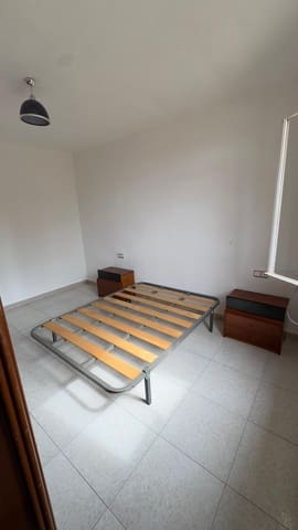 3 soveværelse Lejlighed til salg i Juan XXIII, Alicante by - € 115.000 (Ref: 9367851)