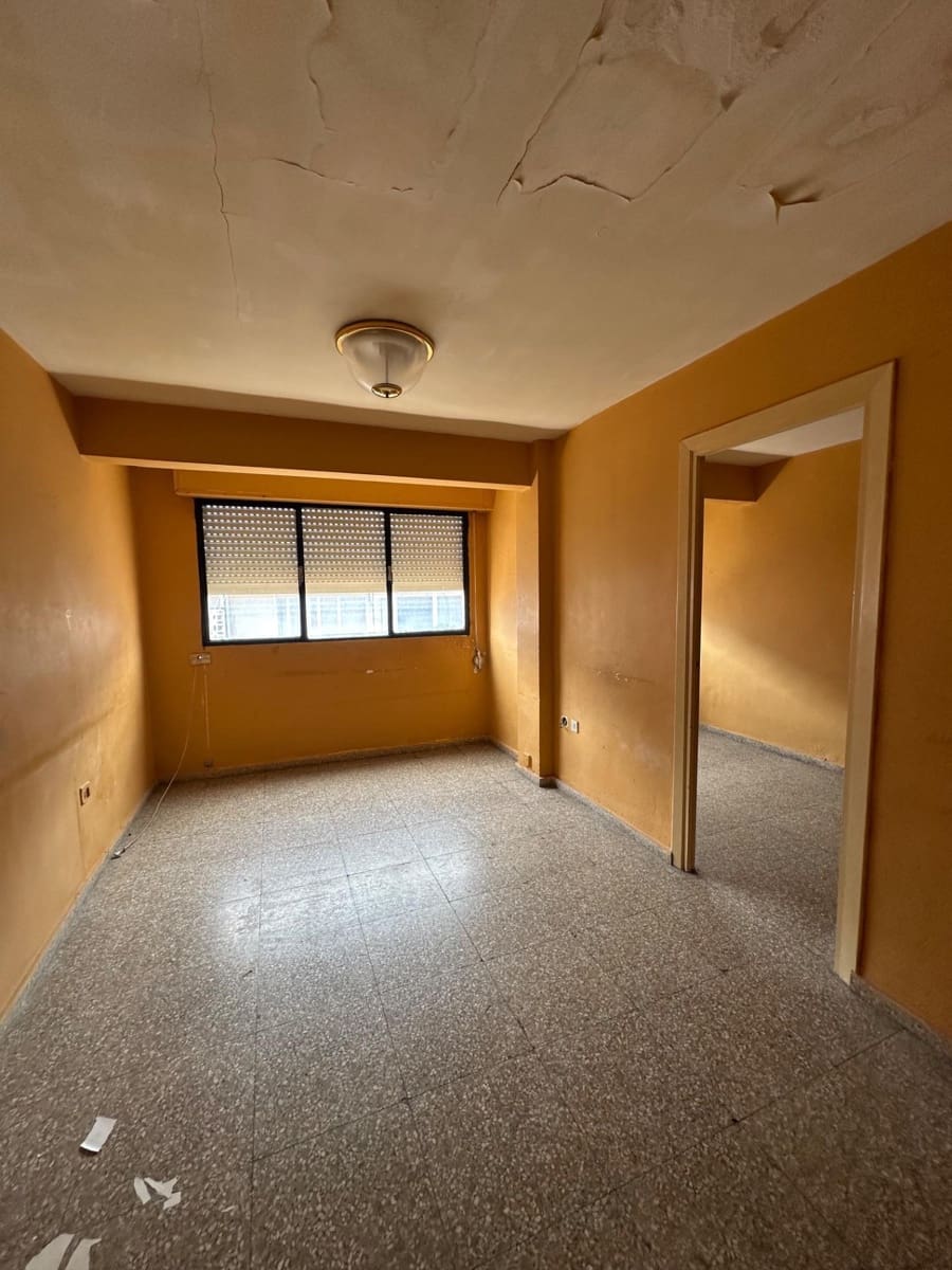 4 chambre Appartement à vendre à Elda - 59 000 € (Ref: 9367853)