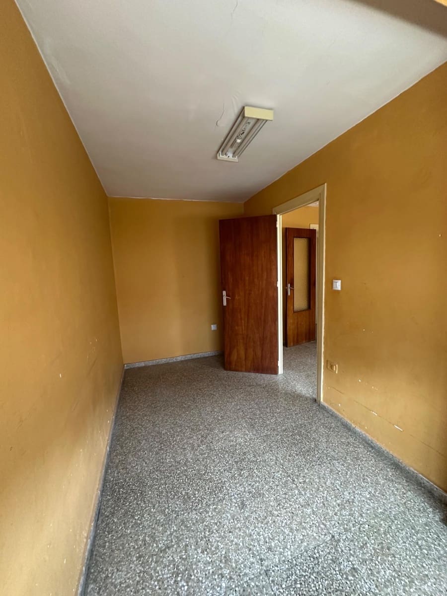 4 chambre Appartement à vendre à Elda - 59 000 € (Ref: 9367853)