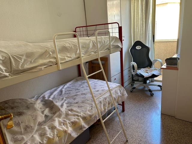 2 soveværelse Lejlighed til salg i Centro, Elche / Elx - € 150.000 (Ref: 9367856)