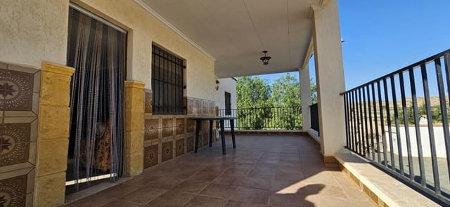 4 makuuhuone Huvila myytävänä paikassa Aspe mukana uima-altaan 
autotalli - 390 000 € (Ref: 9367857)