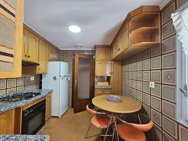 3 Zimmer Wohnung zu vermieten in Elche / Elx - 900 € (Ref: 9367860)