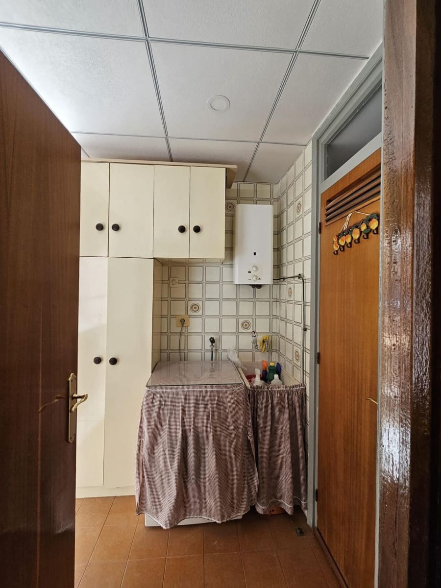 3 soveværelse Lejlighed til leje i Elche / Elx - € 900 (Ref: 9367860)