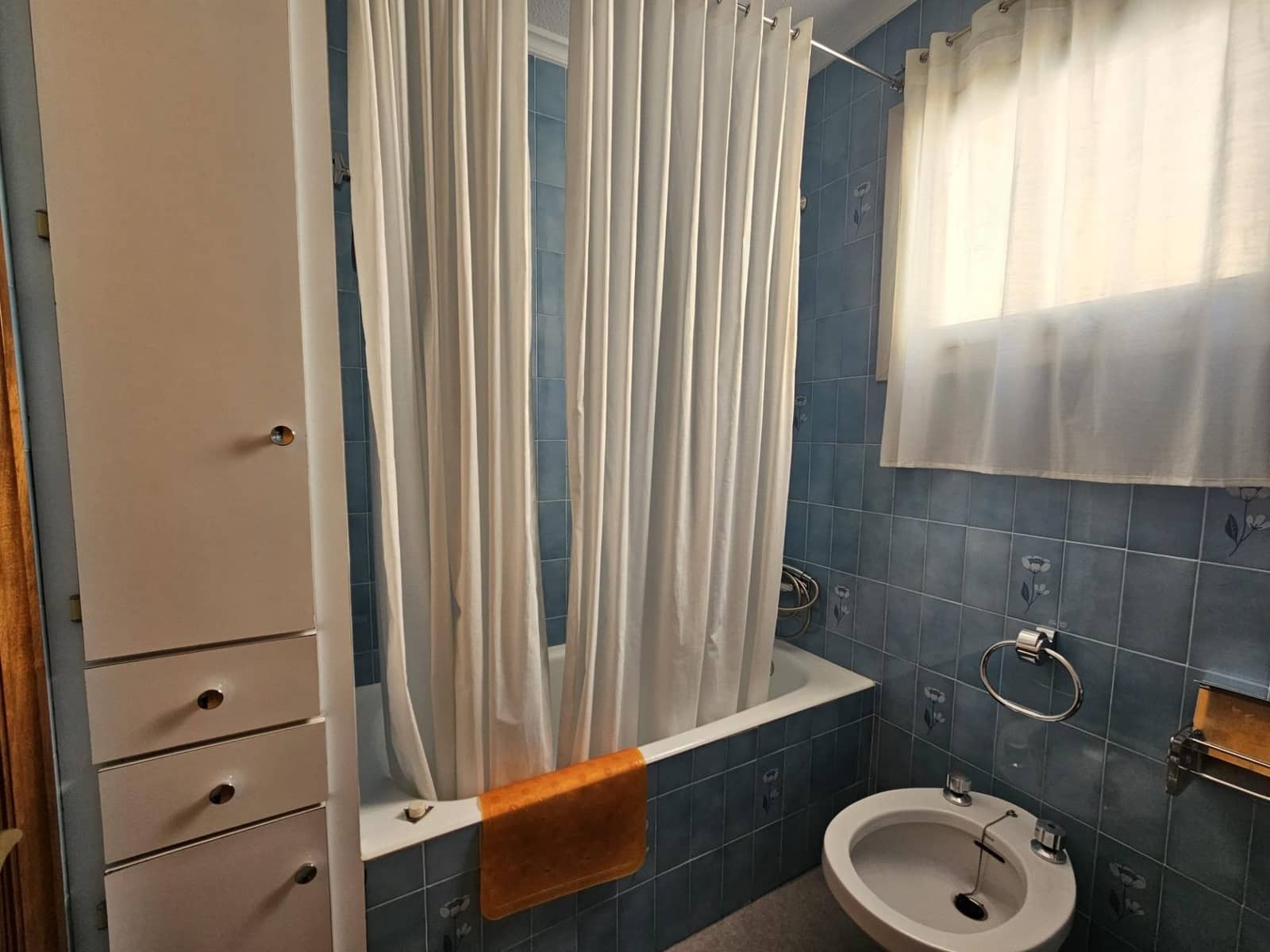 3 soveværelse Lejlighed til leje i Elche / Elx - € 900 (Ref: 9367860)