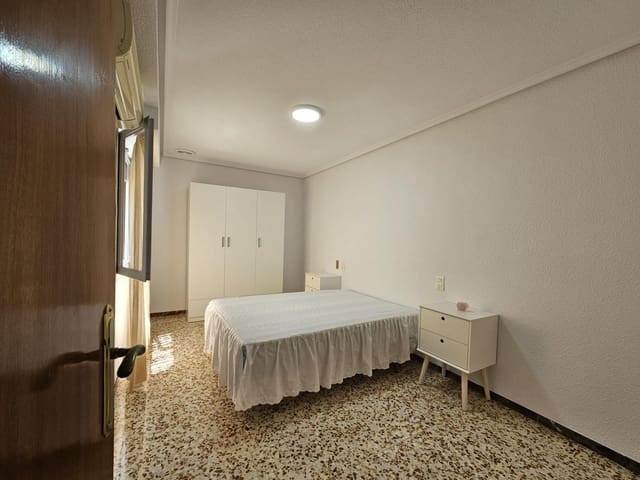 Appartement de 3 chambres à louer à Elche / Elx - 900 € (Ref: 9367860)