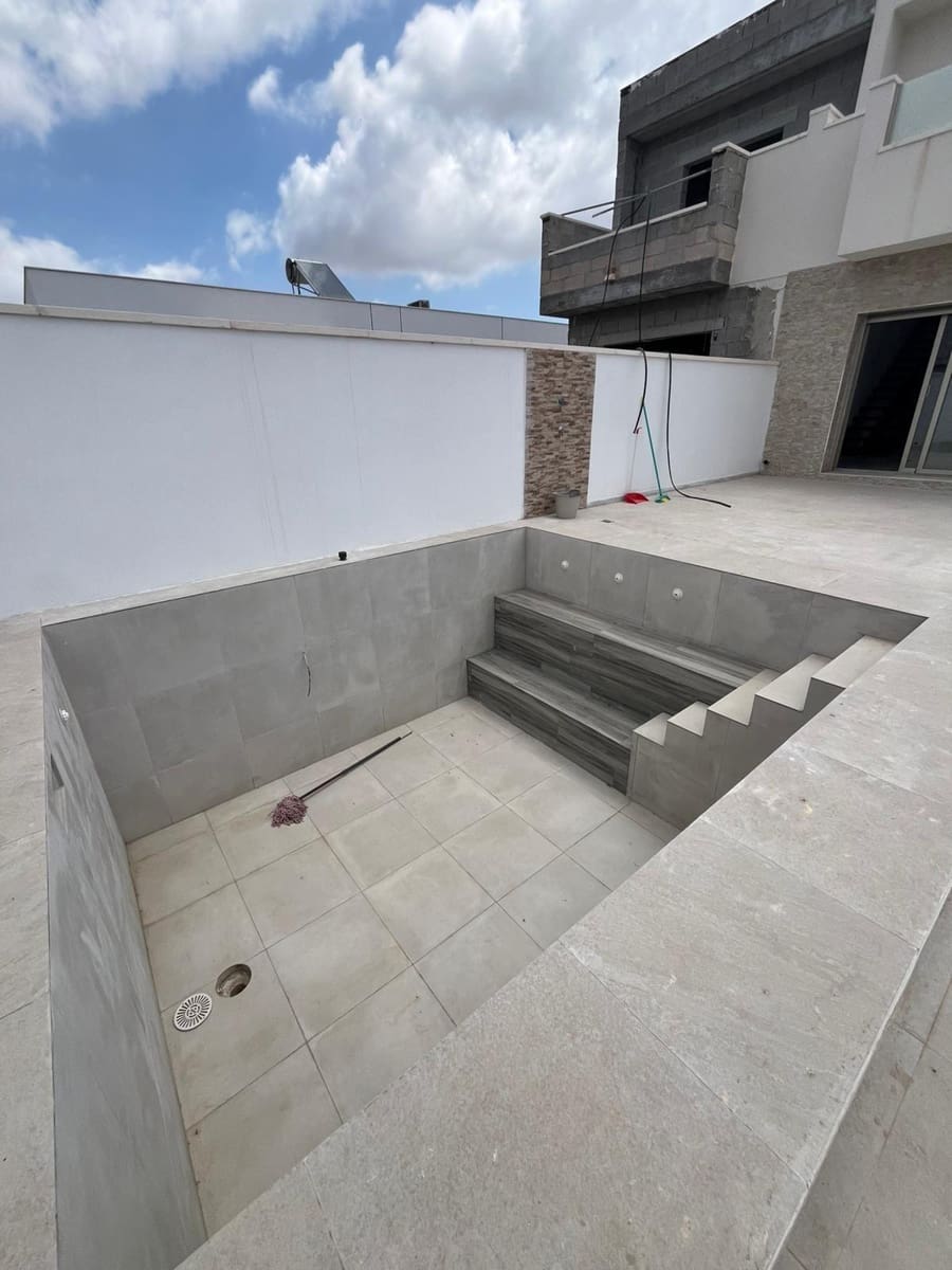 3 sypialnia Willa na sprzedaż w Daya Nueva - 299 900 € (Ref: 9367864)