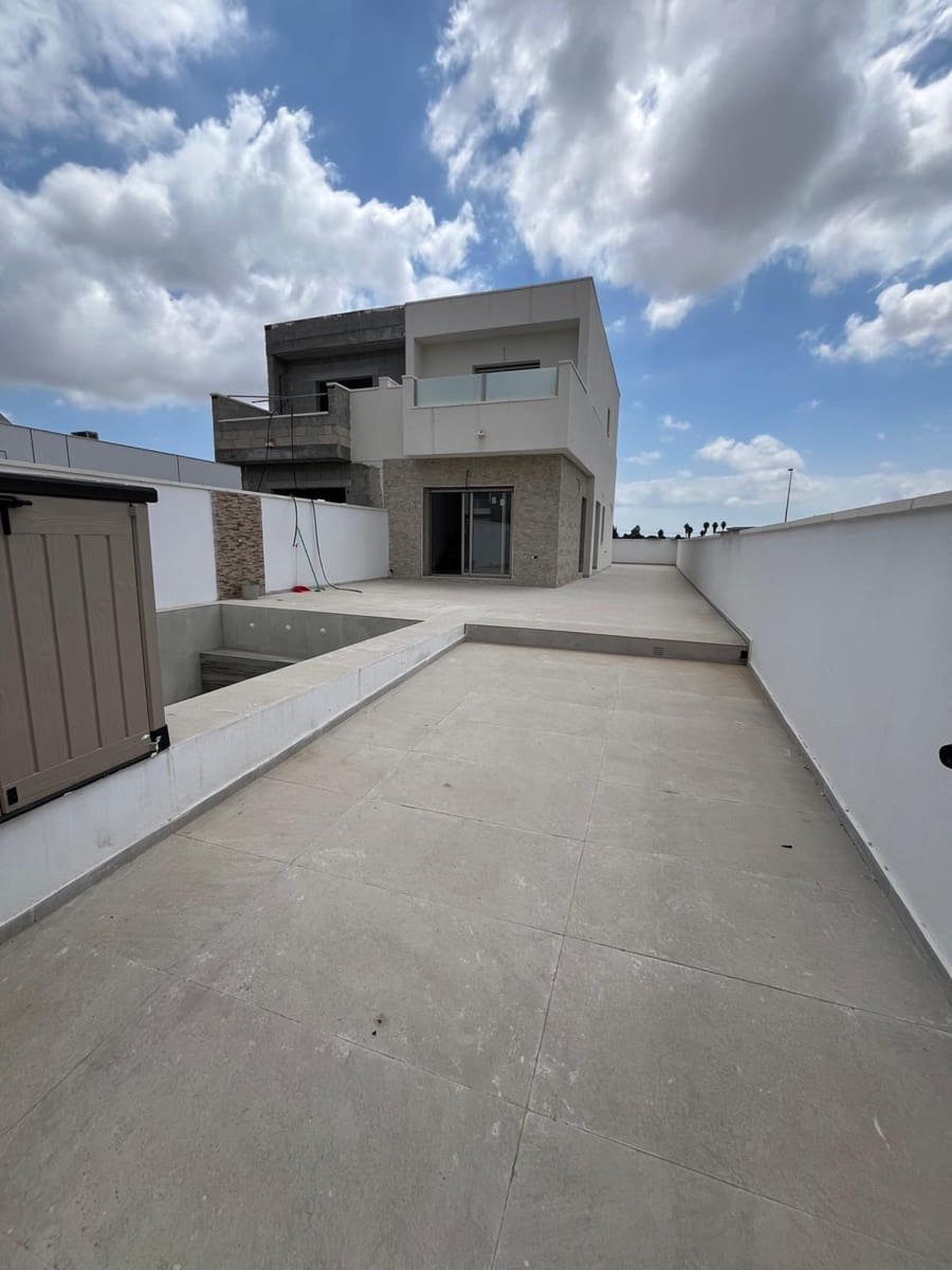 3 sypialnia Willa na sprzedaż w Daya Nueva - 299 900 € (Ref: 9367864)