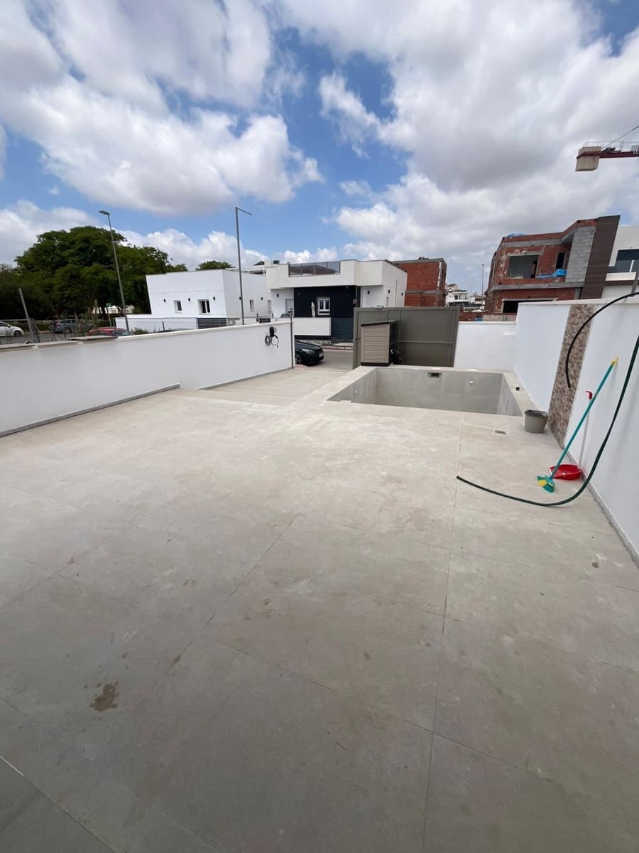 3 sypialnia Willa na sprzedaż w Daya Nueva - 299 900 € (Ref: 9367864)